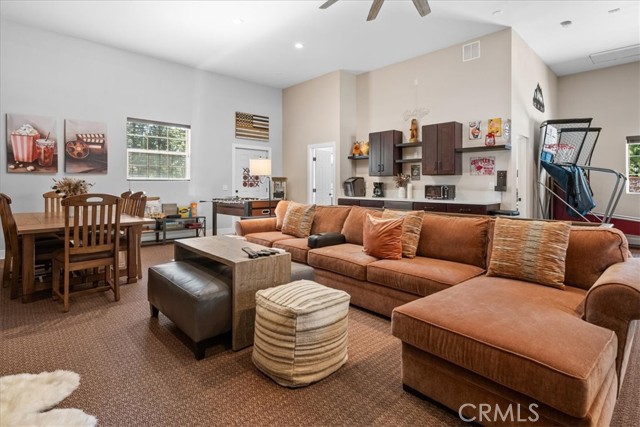 Detail Gallery Image 42 of 52 For 42425 Fox Farm Rd, Big Bear Lake,  CA 92315 - 2 Beds | 1 Baths