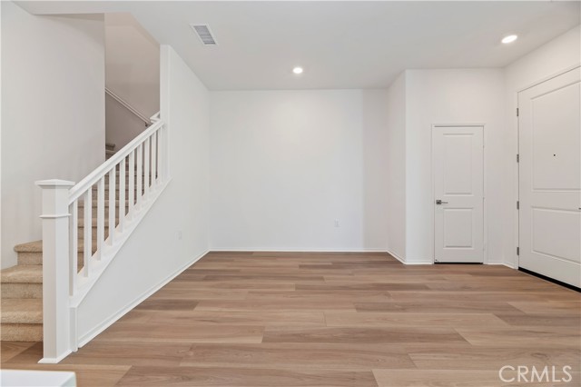 Detail Gallery Image 8 of 23 For 8483 Snapdragon Ln, Chino,  CA 91708 - 3 Beds | 2/1 Baths