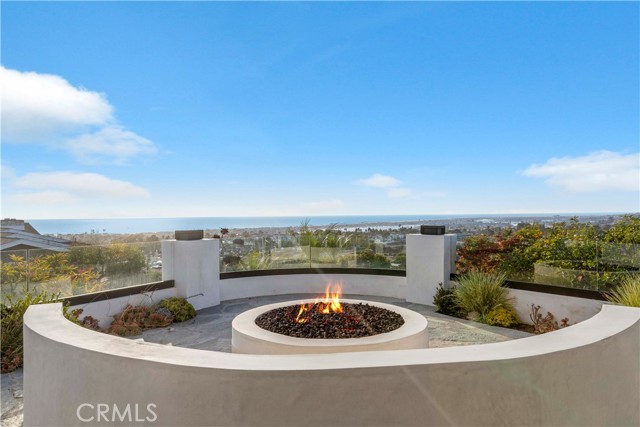 Detail Gallery Image 4 of 75 For 2720 Pebble Dr, Corona Del Mar,  CA 92625 - 5 Beds | 4/1 Baths