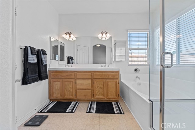 2041 Kalliope Avenue, Lancaster CA: https://media.crmls.org/medias/a8a49acd-762d-4613-b140-3992e95d99a4.jpg