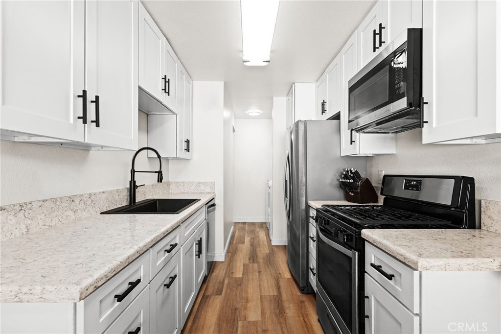26368 Via Roble #24