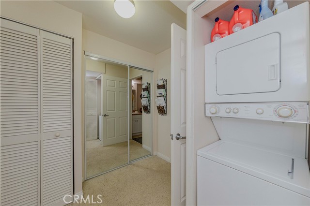 Detail Gallery Image 20 of 36 For 21450 Burbank Bld #211,  Woodland Hills,  CA 91367 - 2 Beds | 2 Baths
