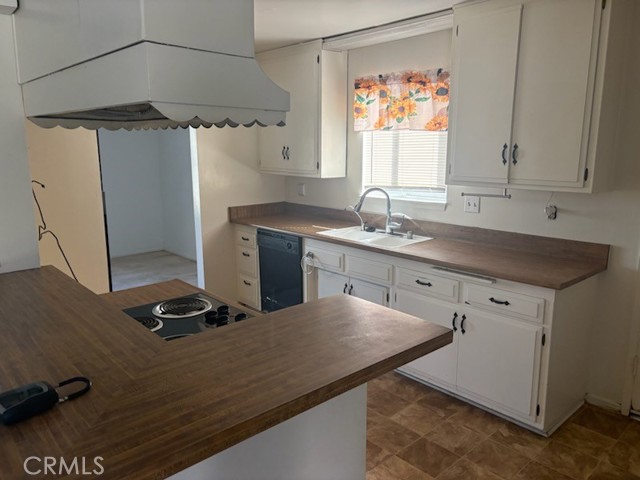 Detail Gallery Image 2 of 5 For 12621 Strathmore, Garden Grove,  CA 92840 - 3 Beds | 2 Baths