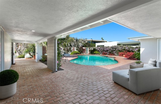 4521 Orrington Road, Corona del Mar CA: https://media.crmls.org/medias/a8a77794-d01b-44b7-9779-c8dd9832d655.jpg
