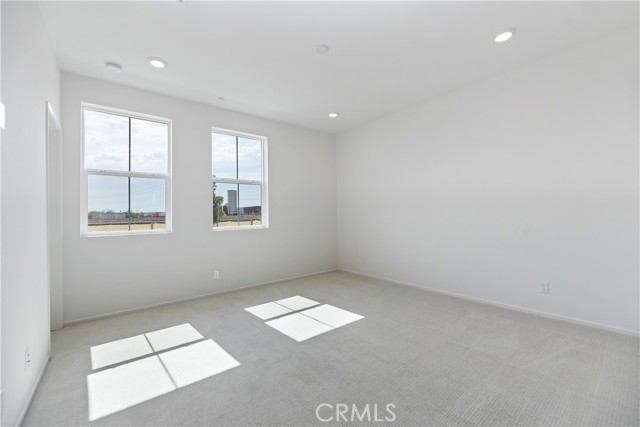 16125 Linden Lane, Chino CA: https://media.crmls.org/medias/a8a782dd-6e8c-477c-8b04-afaa497f07d5.jpg