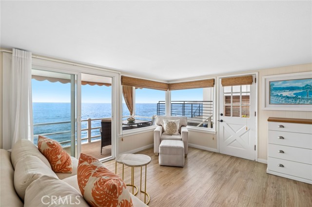 Detail Gallery Image 5 of 19 For 1139 Gaviota Drive, Laguna Beach,  CA 92651 - 1 Beds | 1 Baths