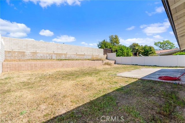 Detail Gallery Image 15 of 16 For 1075 Leslie Ct, Colton,  CA 92324 - 3 Beds | 2 Baths