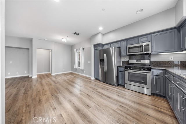 Detail Gallery Image 6 of 37 For 1108 Terra Bella, Irvine,  CA 92602 - 2 Beds | 2/1 Baths