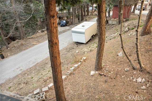 725 Golden, Lake Arrowhead, CA 92352