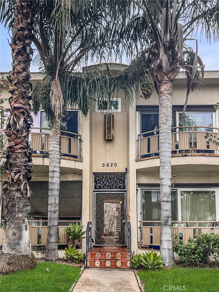 https://media.crmls.org/medias/a8a9564b-6119-4e58-955e-479079afa73e.jpg?preset=X-Large