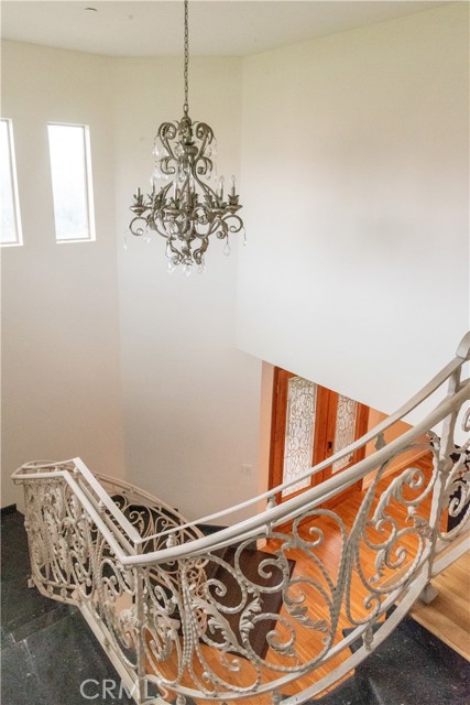 Detail Gallery Image 6 of 55 For 1137 N Banning Bld, Wilmington,  CA 90744 - 4 Beds | 5 Baths