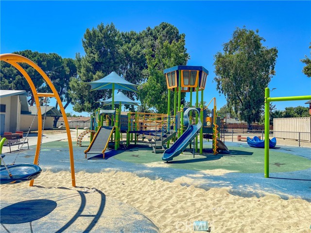 15032 Acre Street, North Hills CA: https://media.crmls.org/medias/a8a9dd03-ebb0-444a-9bcc-6a07203291a2.jpg