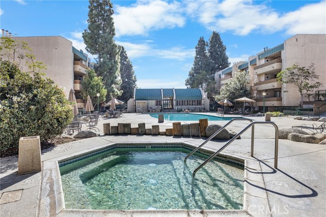 Detail Gallery Image 35 of 37 For 12121 Centralia St #302,  Lakewood,  CA 90715 - 3 Beds | 2 Baths