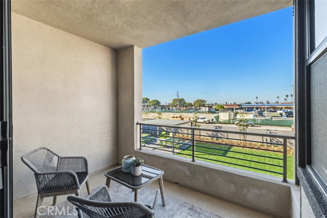 Detail Gallery Image 16 of 31 For 109 S Laxore St #303,  Anaheim,  CA 92804 - 4 Beds | 3/1 Baths