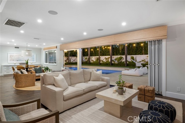 Detail Gallery Image 66 of 73 For 1606 Lincoln Ln, Newport Beach,  CA 92660 - 5 Beds | 3/1 Baths
