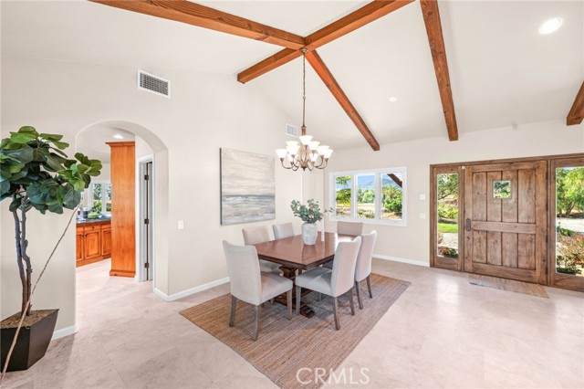 Detail Gallery Image 11 of 74 For 39190 Corte Venture, Temecula,  CA 92592 - 6 Beds | 5/1 Baths