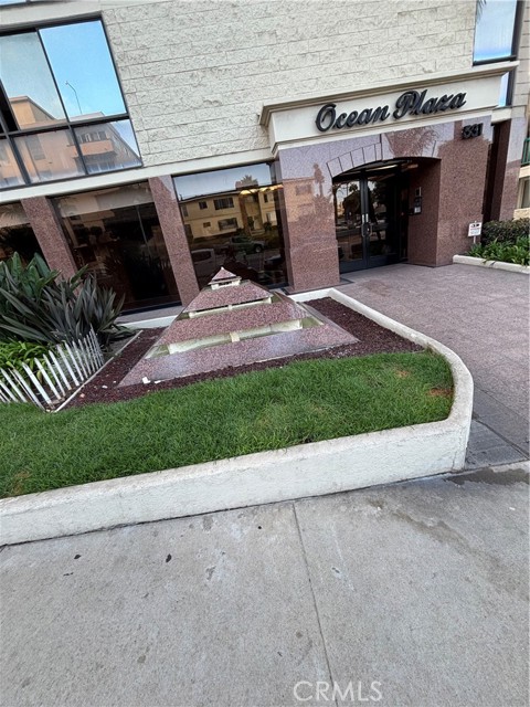 Ocean Plaza front entrance with water fountain