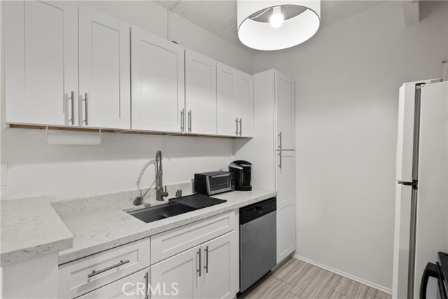 Detail Gallery Image 13 of 32 For 12014 Kling #23,  Valley Village,  CA 91607 - 1 Beds | 1 Baths