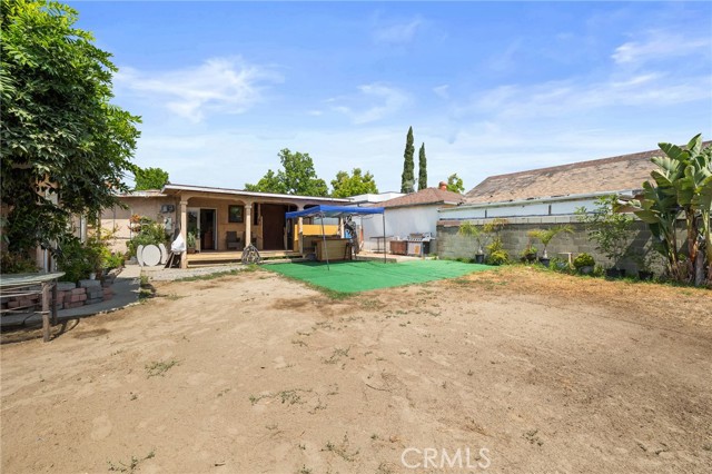 8054 Rhodes Avenue, North Hollywood CA: https://media.crmls.org/medias/a8ad7a79-0d52-42cc-a450-adc6103b533b.jpg
