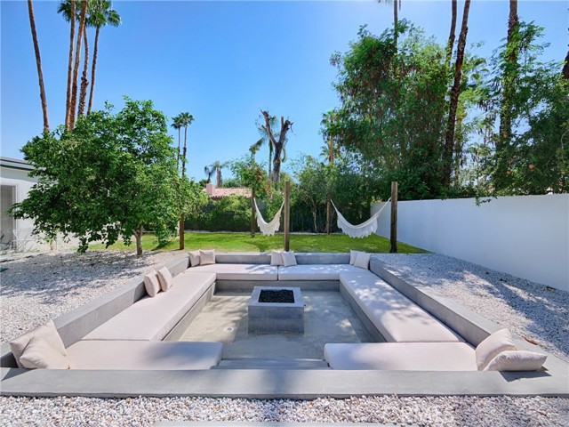 Detail Gallery Image 11 of 22 For 5207 E Cherry Hills Dr, Palm Springs,  CA 92264 - 3 Beds | 2 Baths