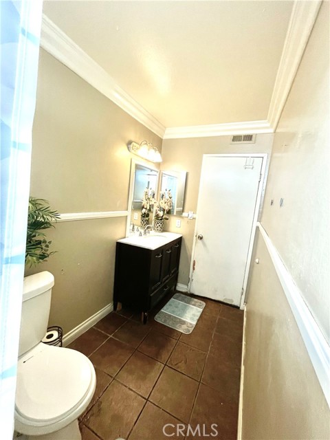 Detail Gallery Image 15 of 16 For 729 W Hawthorne St, Bloomington,  CA 92316 - 3 Beds | 2 Baths