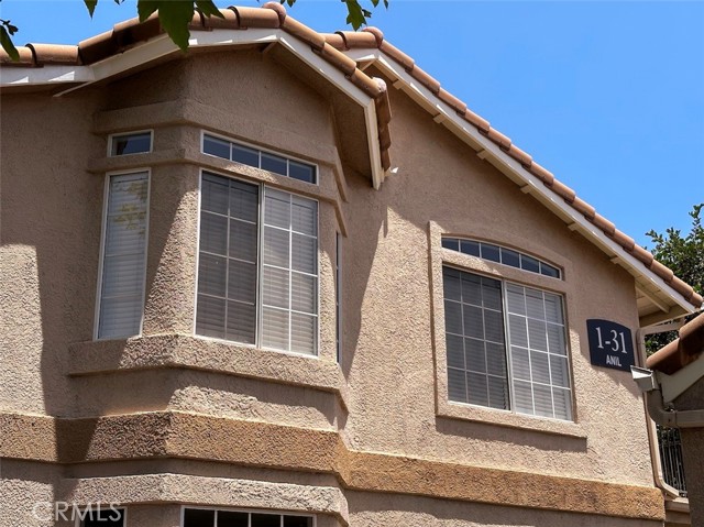 MLS# OC23108965