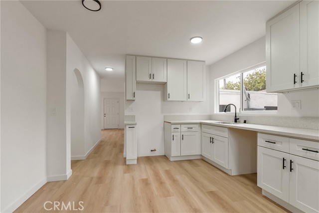1209 W 40th Place, Los Angeles CA: https://media.crmls.org/medias/a8aec00e-314a-4b2d-9234-5b8aebc86932.jpg