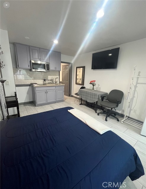 Detail Gallery Image 1 of 9 For 1359 Glen Ave, Pomona,  CA 91768 - 0 Beds | 1 Baths