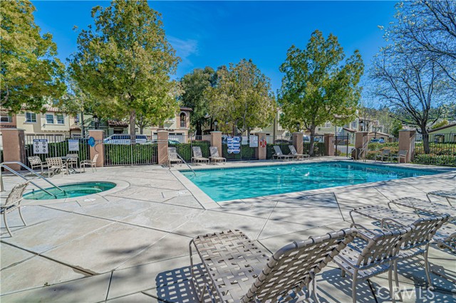 Detail Gallery Image 25 of 27 For 28287 Canterbury Ct, Valencia,  CA 91354 - 2 Beds | 1 Baths