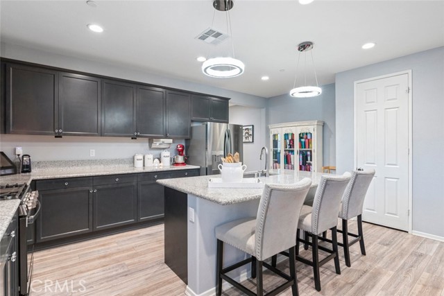 Detail Gallery Image 10 of 28 For 29126 Crabapple, Lake Elsinore,  CA 92530 - 3 Beds | 2 Baths