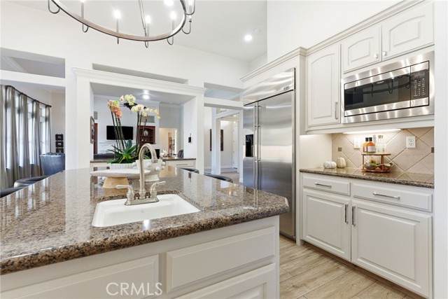 Detail Gallery Image 20 of 66 For 170 W Pioneer Way, Hanford,  CA 93230 - 4 Beds | 3 Baths