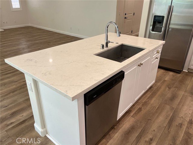 3996 S Somerston Way, Ontario CA: https://media.crmls.org/medias/a8b0be13-3dcf-4ab6-8e38-a238bde1995e.jpg