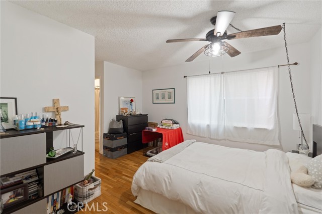 729 Longfellow Avenue, Hermosa Beach CA: https://media.crmls.org/medias/a8b0ec3a-5cc2-4c56-873b-24725d9315e7.jpg