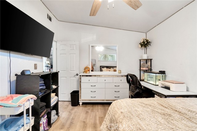 Detail Gallery Image 14 of 38 For 3336 N Lafayette, Fresno,  CA 93705 - 3 Beds | 1 Baths