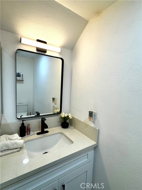 Detail Gallery Image 3 of 13 For 2729 Central Ave #H,  South El Monte,  CA 91733 - 3 Beds | 2/1 Baths