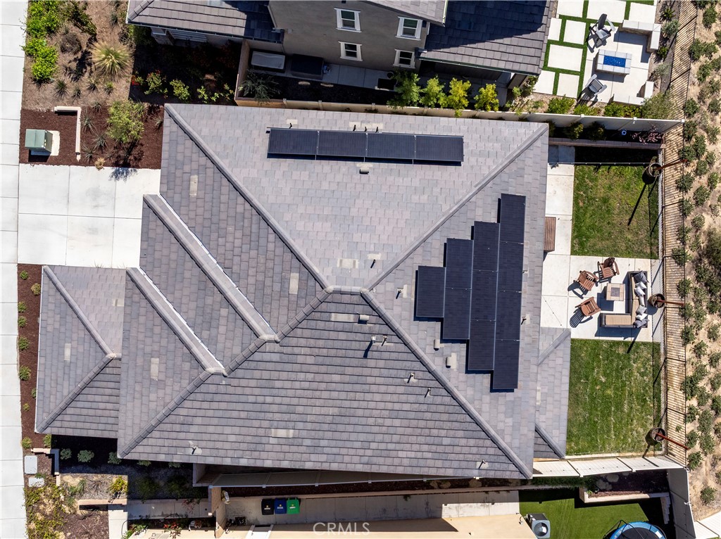 https://media.crmls.org/medias/a8b1bd0c-c1b4-46d8-8a00-2af4510d36d5.jpg?preset=X-Large