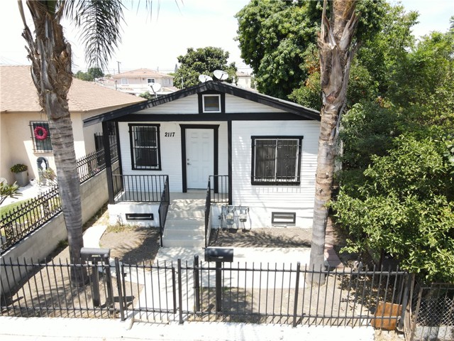 Detail Gallery Image 27 of 31 For 2117 E 112th St, Los Angeles,  CA 90059 - 4 Beds | 2 Baths