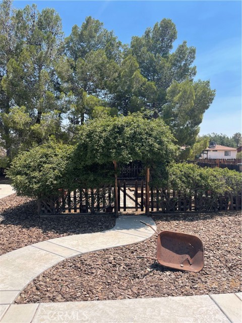 Detail Gallery Image 36 of 46 For 13405 Applewood Rd, Apple Valley,  CA 92308 - 3 Beds | 2 Baths
