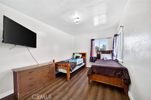 Detail Gallery Image 23 of 33 For 1803 E 109th Pl, Los Angeles,  CA 90059 - 5 Beds | 2 Baths
