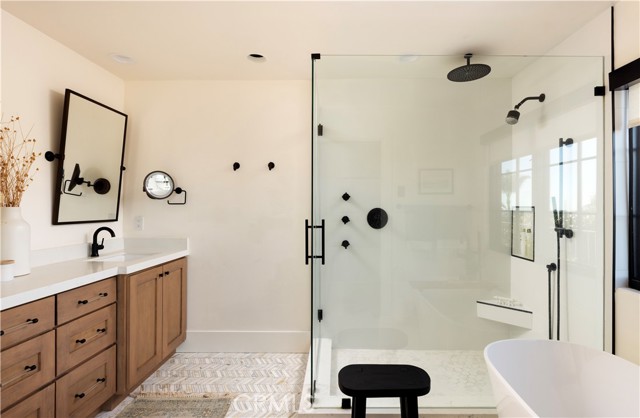 Detail Gallery Image 25 of 48 For 305 W Avenida Gaviota, San Clemente,  CA 92672 - 4 Beds | 4/1 Baths