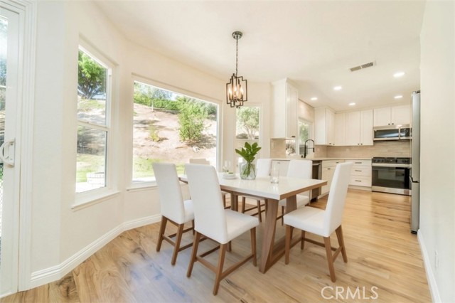 Detail Gallery Image 14 of 65 For 3 Wild West Cir, Phillips Ranch,  CA 91766 - 3 Beds | 3 Baths