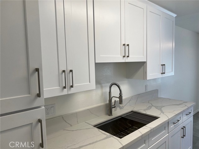 7039 Remmet Avenue, Canoga Park CA: https://media.crmls.org/medias/a8b36d2e-3304-42d2-9c70-ec03338aaa03.jpg