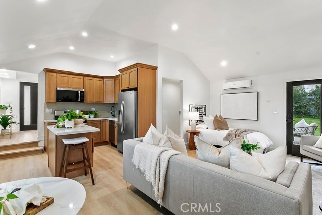 Detail Gallery Image 21 of 45 For 6091 Navajo, Westminster,  CA 92683 - 6 Beds | 5 Baths