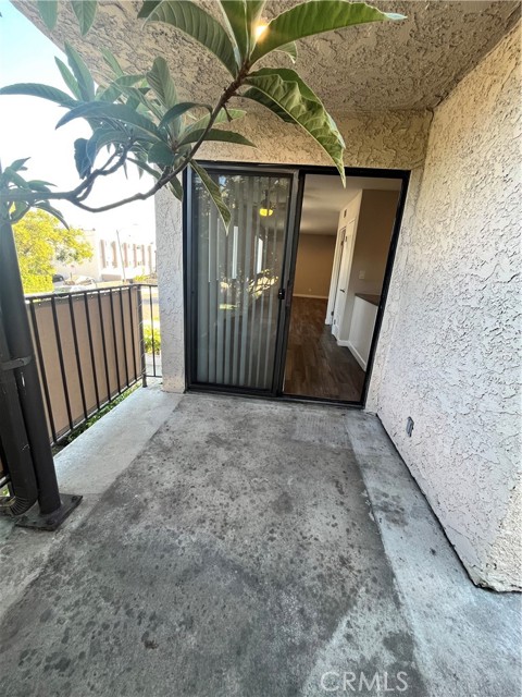 623 E Cedar # A, Burbank, California 91501, 2 Bedrooms Bedrooms, ,2 BathroomsBathrooms,Residential Lease,For Rent,623 E Cedar # A,CRBB24210685