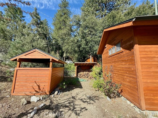 1737 Zion Way, Pine Mountain Club CA: https://media.crmls.org/medias/a8b4573d-6442-47b5-80b1-1a6c7921eb41.jpg