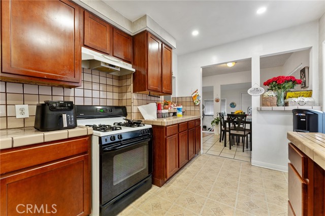 Detail Gallery Image 32 of 43 For 540 W 118th St, Los Angeles,  CA 90044 - 6 Beds | 5 Baths