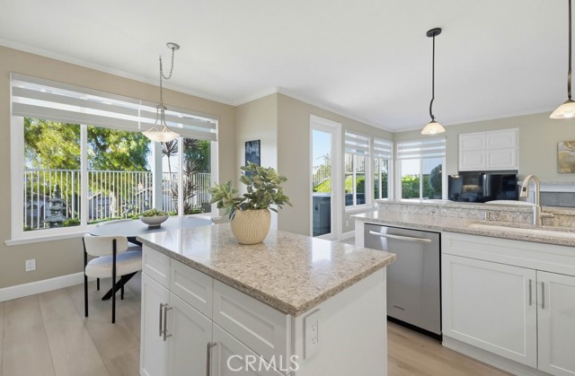 Detail Gallery Image 22 of 66 For 75 Rockrose, Aliso Viejo,  CA 92656 - 6 Beds | 5 Baths