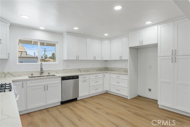 Detail Gallery Image 13 of 39 For 2105 Genevieve, San Bernardino,  CA 92405 - 3 Beds | 2 Baths