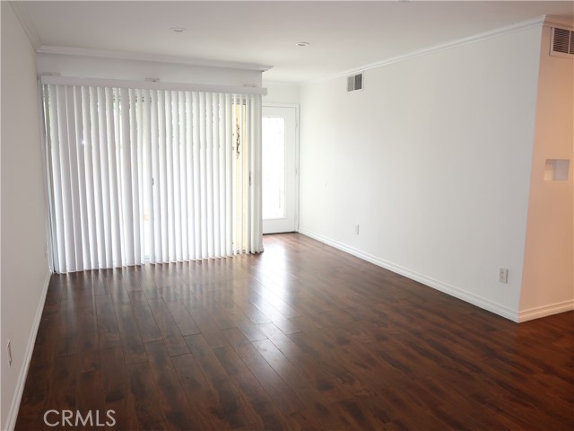 Detail Gallery Image 37 of 37 For 8055 Canby Ave #5,  Reseda,  CA 91335 - 3 Beds | 2/1 Baths