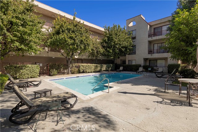 Detail Gallery Image 17 of 21 For 6825 Alabama Ave #313,  Canoga Park,  CA 91303 - 2 Beds | 1 Baths